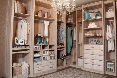 Style Up Your Home: Design A Beautiful Dressing Room