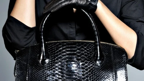 how to sell designer handbags