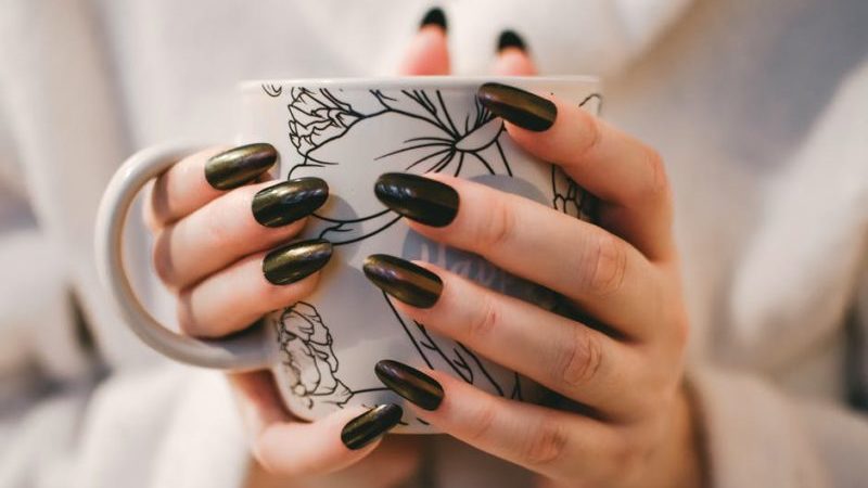 8 Insane Facts You Never Knew About Getting Acrylic Nails