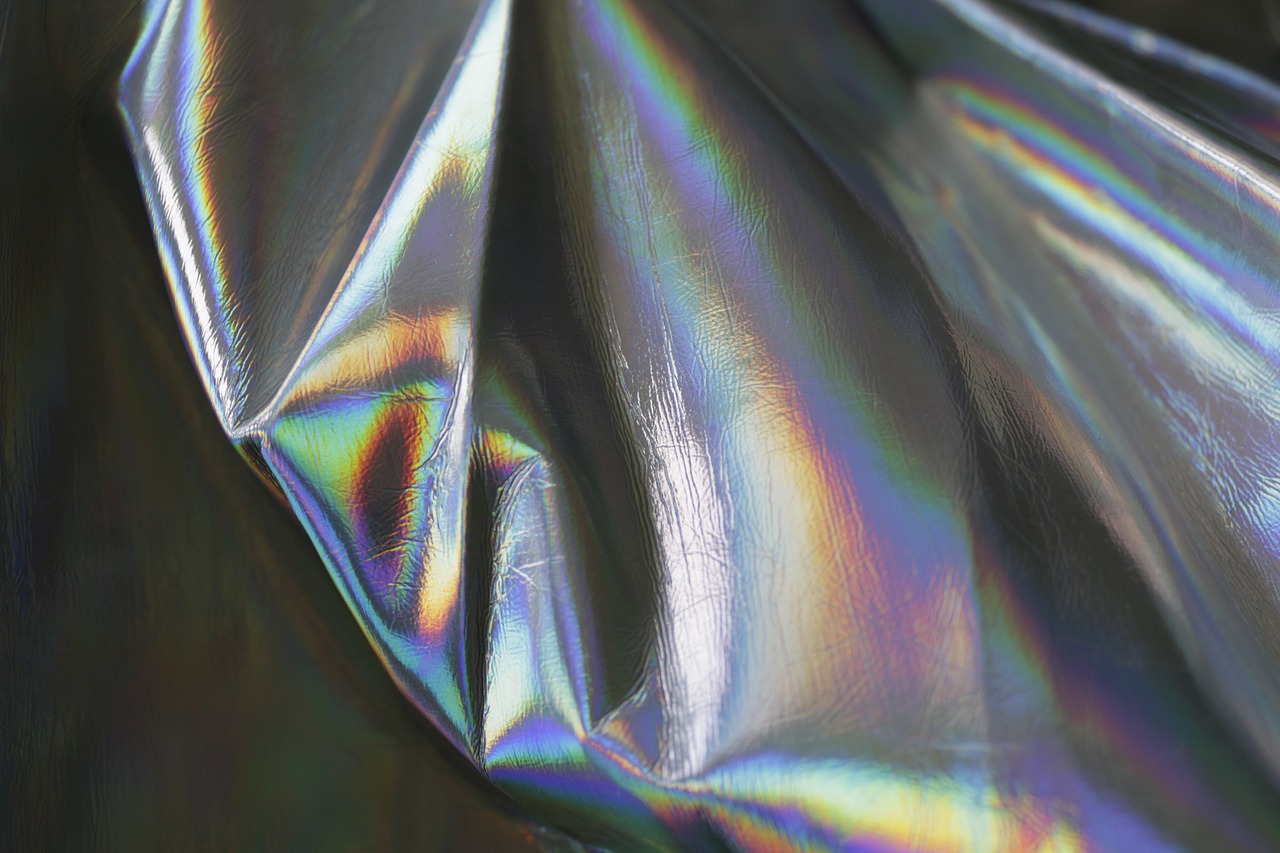 holographic fabric for clothing