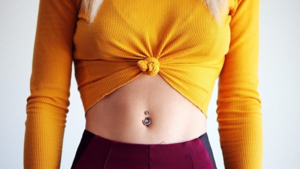navel piercing