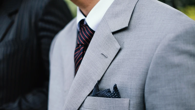 How to Measure Men's Suit Jacket